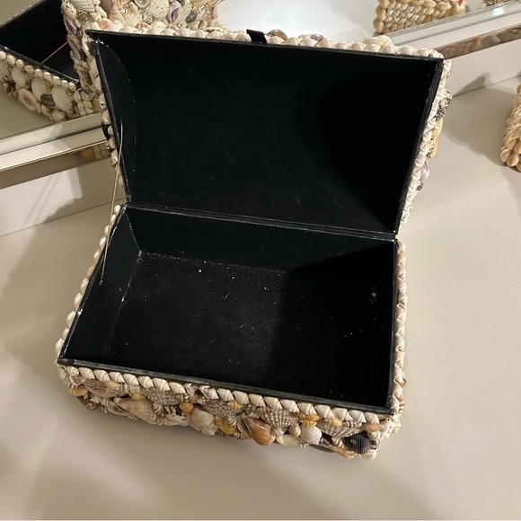 Shell Trinket Box 2) - Picture 7 of 11